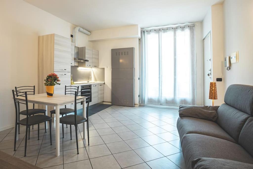 Suite Il Borgo Monza - Milano + Garage Privato Desio Exterior foto